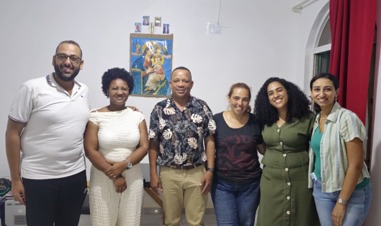 Luz Para Todos volunteers